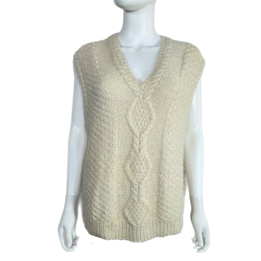 Women’s Ivory Chunky Cable Knit Sleeveless Sweater Vest